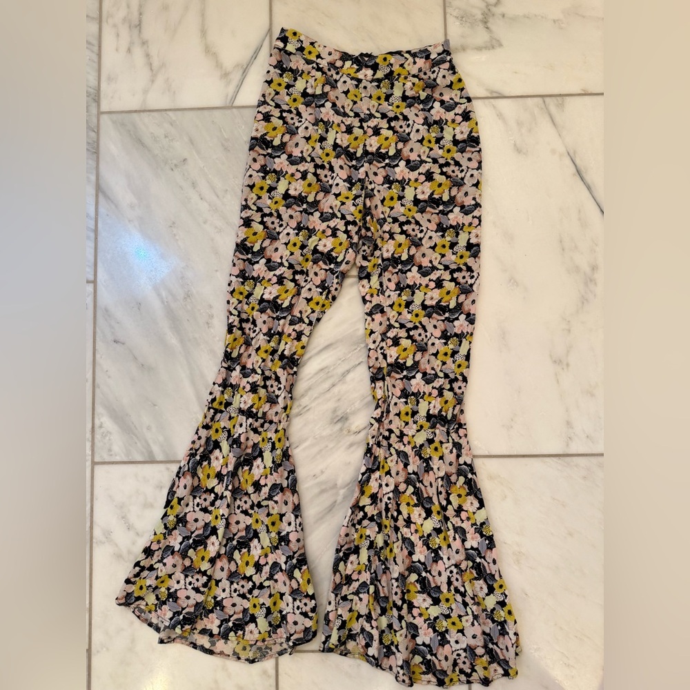 Vici flare floral pants!